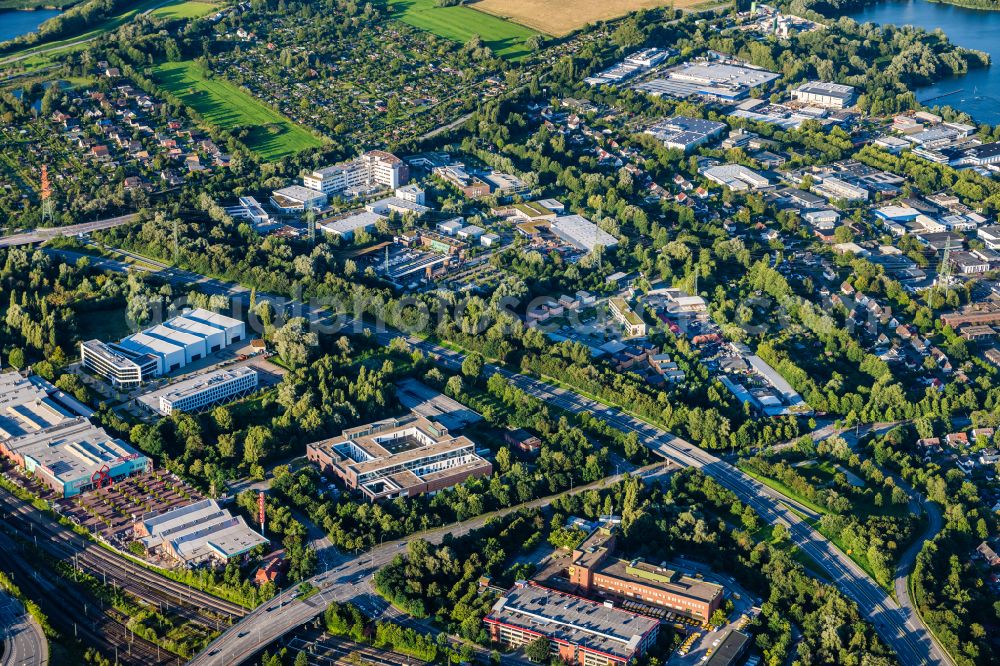 Hamburg from above - Industrial estate and company settlement Grossmoorbogengraben in Harburg in Hamburg