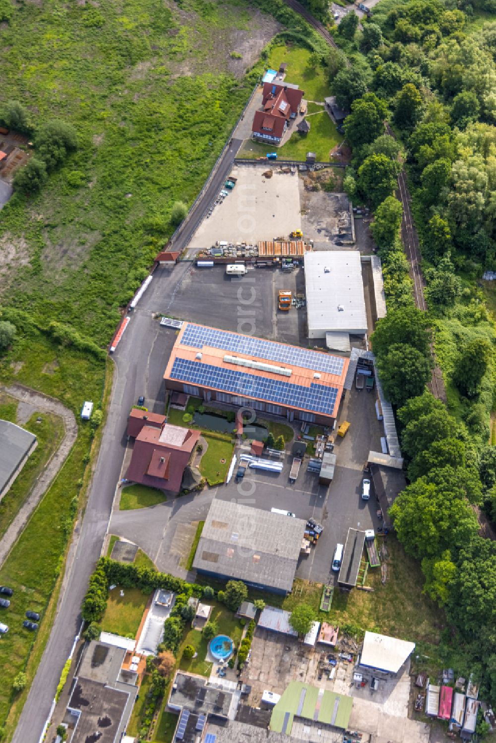 Hamm from the bird's eye view: Industrial estate and company settlement on street Oestingstrasse in the district Lohauserholz in Hamm at Ruhrgebiet in the state North Rhine-Westphalia, Germany