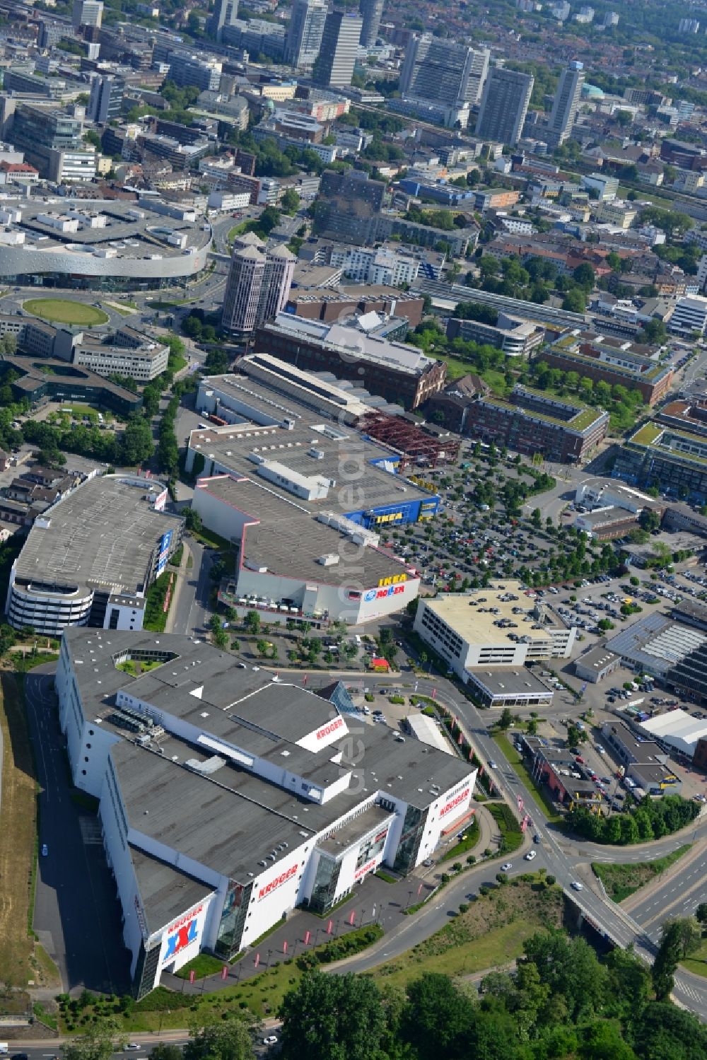 Aerial photograph Essen - Commercial area at the Hans Boeckler street in Essen, North Rhine-Westphalia