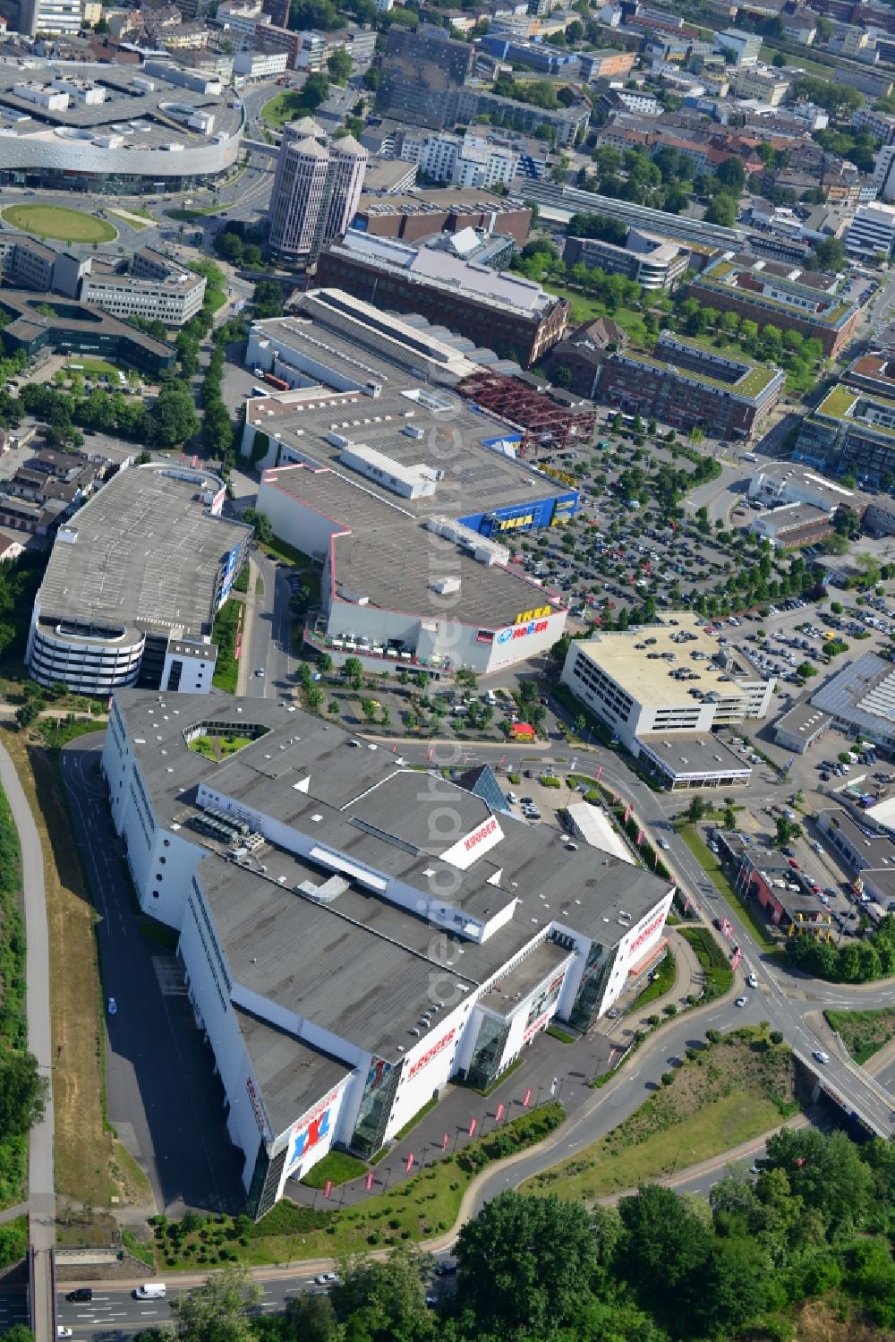 Essen from the bird's eye view: Commercial area at the Hans Boeckler street in Essen, North Rhine-Westphalia