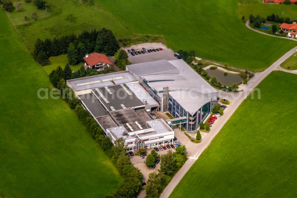 Wessobrunn from the bird's eye view: Industrial estate and company settlement of Hans Schroeof Maschinenbau GmbH in the district Feuchten in Wessobrunn in the state Bavaria, Germany