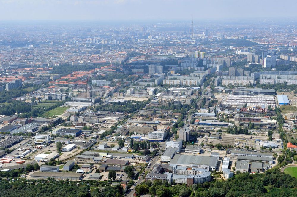 Berlin from the bird's eye view: Gewerbegebiet Herzbergstraße Ecke Siegfriedstraße in Berlin-Lichtenberg. Business Park Herzbergestrasse / Siegfriedstrasse in Berlin-Lichtenberg.