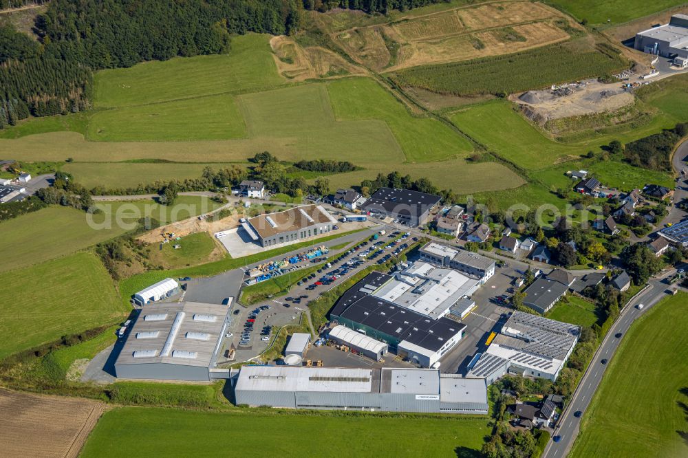 Aerial photograph Hüinghausen - Industrial estate and company settlement on street Muehlhoff in Hueinghausen in the state North Rhine-Westphalia, Germany