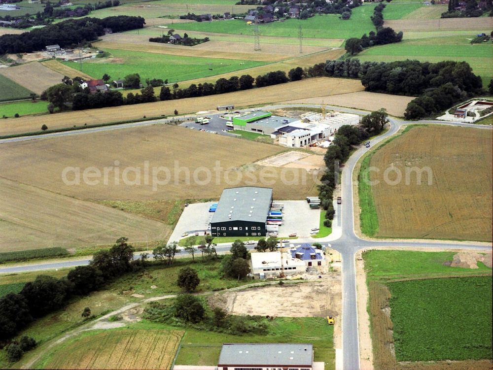 Aerial photograph Moers - Industrial estate and company settlement Huelsdonk in Moers in the state North Rhine-Westphalia