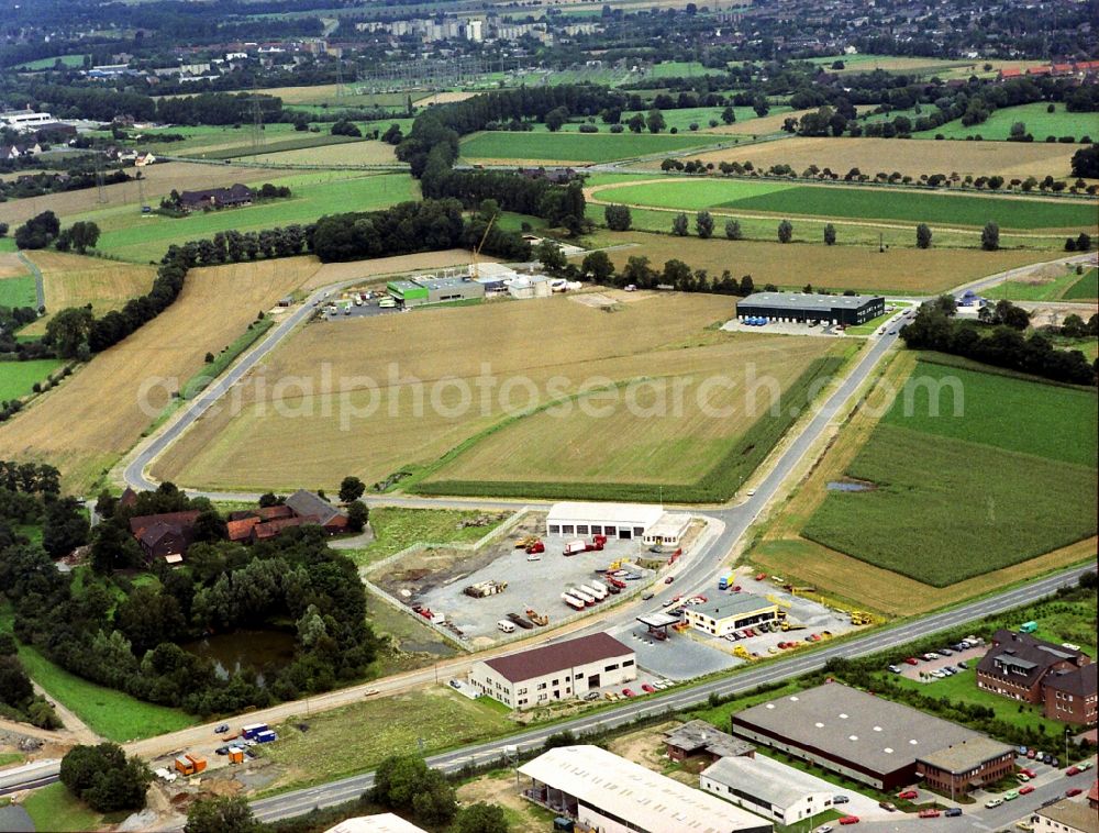 Aerial image Moers - Industrial estate and company settlement Huelsdonk- Nord in Moers in the state North Rhine-Westphalia