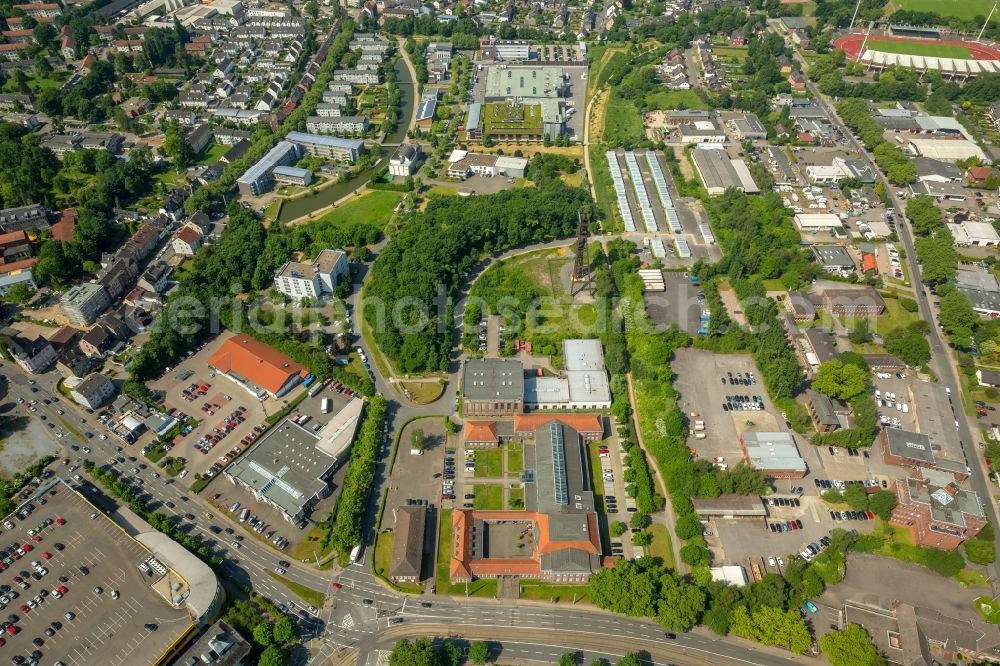 Aerial photograph Bochum - Industrial area and company settlement Holland on the area of the closed bill Holland in the district of Wattenscheid in Bochum in the federal state North Rhine-Westphalia, Germany