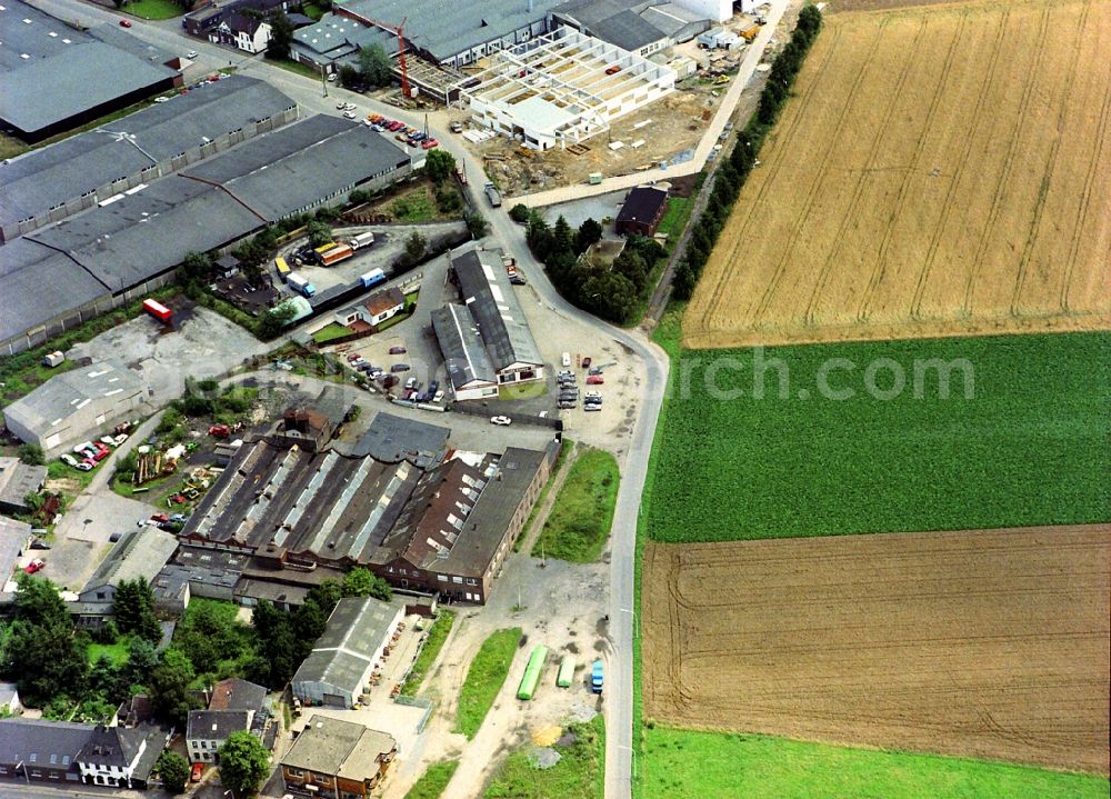 Aerial image Kempen - Industrial estate and company settlement St. Hubert in the district Sankt Hubert in Kempen in the state North Rhine-Westphalia