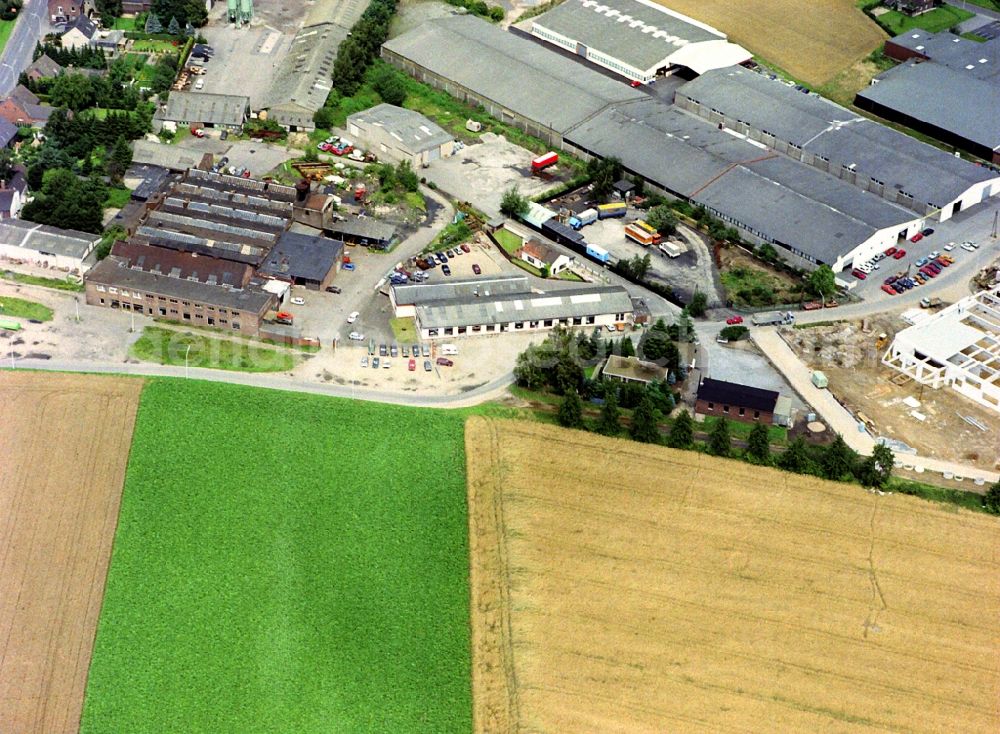 Kempen from above - Industrial estate and company settlement St. Hubert in the district Sankt Hubert in Kempen in the state North Rhine-Westphalia