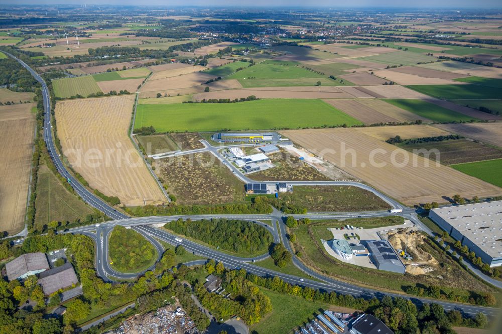 Aerial photograph Soest - Industrial park of Industriegebiet Wasserfuhr along the Opmuender Weg and the B475 in Soest in the state North Rhine-Westphalia, Germany