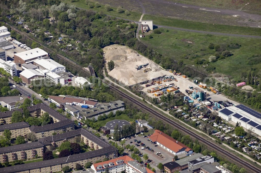 Berlin from above - Industrial estate and company settlement between Oberlandstrasse and the former airport Tempelhof in the district of Neukoelln in Berlin