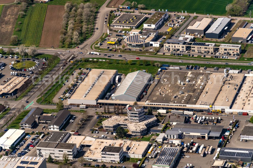 Offenburg from the bird's eye view: Industrial estate and company settlement on B3 and Industriestrasse in Offenburg in the state Baden-Wuerttemberg, Germany