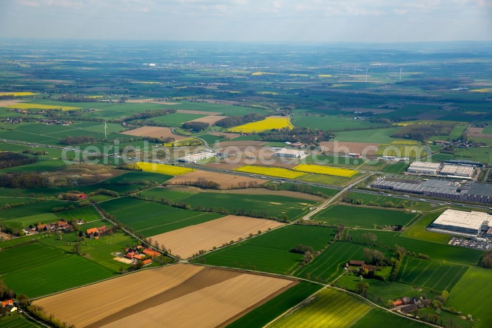 Aerial photograph Westerbönen - Industrial area Inlog-Park along the federal motorway and surrounding area of the A2 in the West of the Rhynern part of Hamm in the state of North Rhine-Westphalia