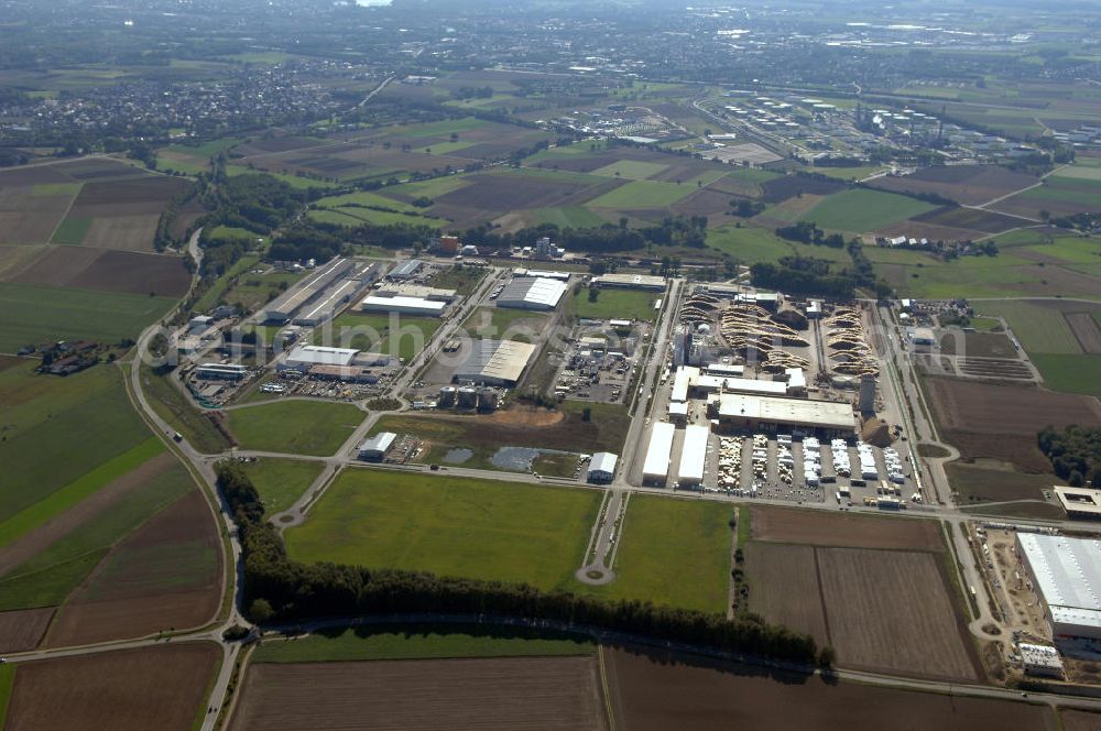 INGOLSTADT from the bird's eye view: Im bayerischen Städtekreuz München, Regensburg, Nürnberg und Augsburg liegt der InterPark. Das Gewerbegebiet bietet eine Gesamtfläche von rund zwei Millionen Quadratmeter. Ein Projekt der HVB-Immobilien AG.