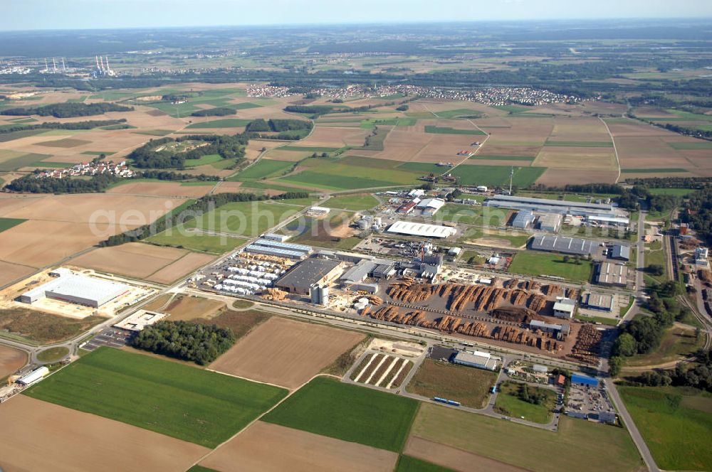 INGOLSTADT from the bird's eye view: Im bayerischen Städtekreuz München, Regensburg, Nürnberg und Augsburg liegt der InterPark. Das Gewerbegebiet bietet eine Gesamtfläche von rund zwei Millionen Quadratmeter. Ein Projekt der HVB-Immobilien AG.