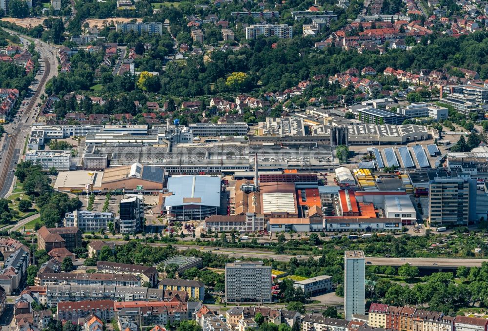 Aerial photograph Grünwinkel - Industrial estate and company settlement Karlsruhe in Gruenwinkel in the state Baden-Wuerttemberg, Germany