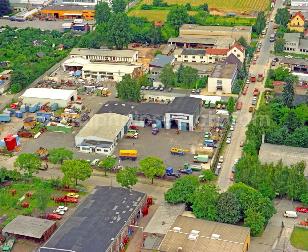 Berlin from the bird's eye view: Industrial estate and company settlement Kitzingstrasse in the district Mariendorf in Berlin, Germany