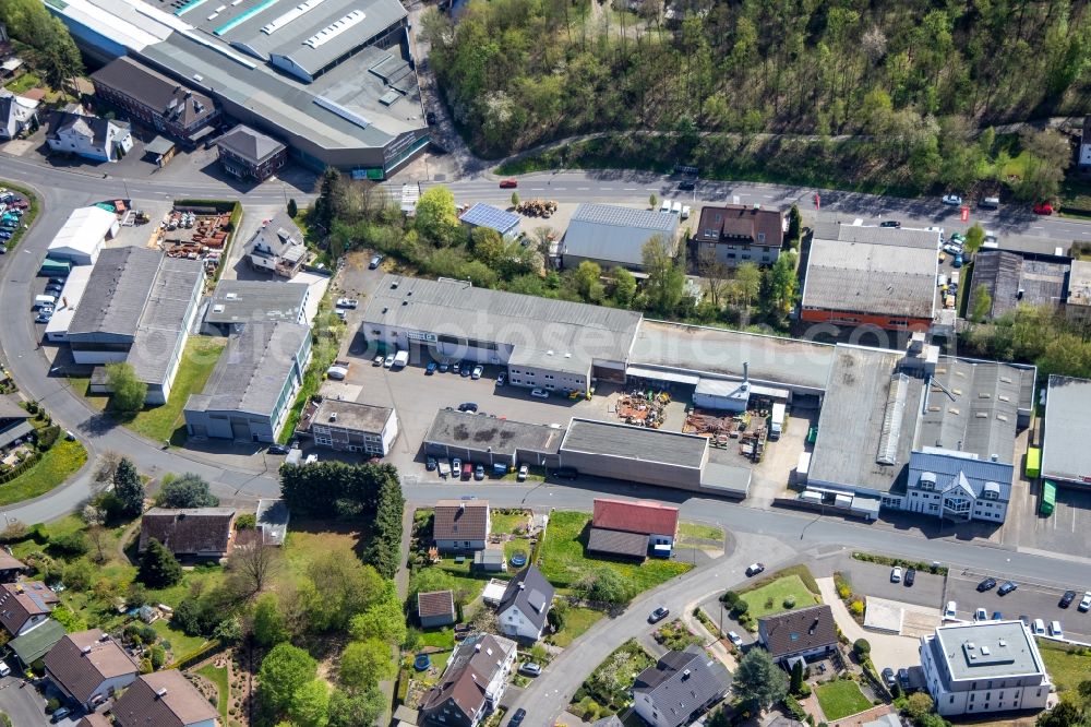 Aerial photograph Netphen - Industrial estate and company settlement on Kreuztaler Strasse in the district Dreis-Tiefenbach in Netphen in the state North Rhine-Westphalia, Germany