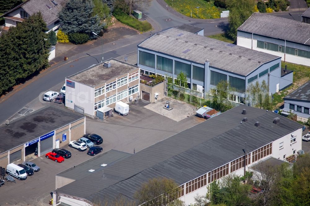 Aerial photograph Netphen - Industrial estate and company settlement on Kreuztaler Strasse in the district Dreis-Tiefenbach in Netphen in the state North Rhine-Westphalia, Germany