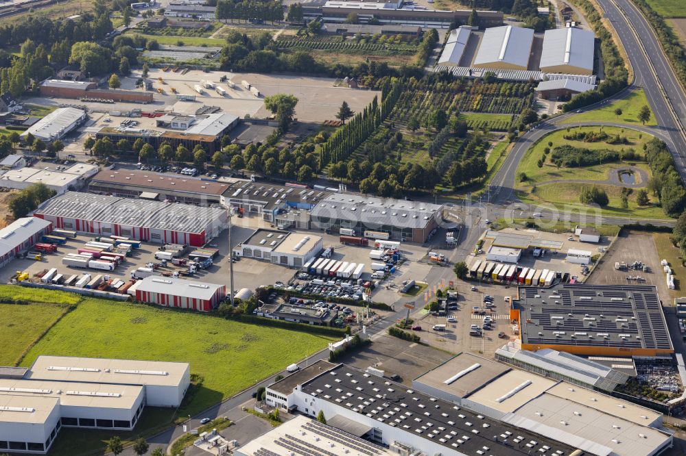 Aerial photograph Nettetal - Business park in the industrial area on Leuther Strasse in Nettetal in the state of North Rhine-Westphalia, Germany