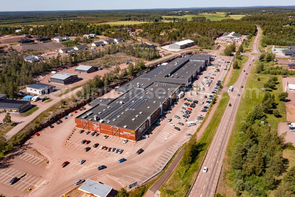 Mariehamn from the bird's eye view: Industrial estate and company settlement Norrboele in Jomala in Alands landsbygd, Aland