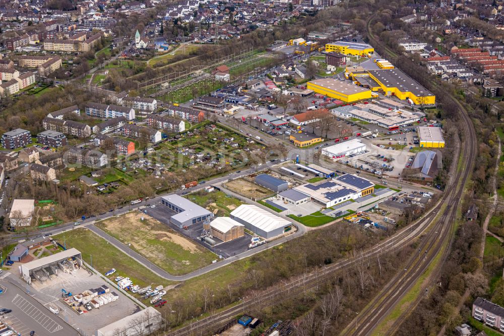 Aerial photograph Duisburg - Industrial estate and company settlement on street Schlachthofstrasse in the district Roettgersbach in Duisburg at Ruhrgebiet in the state North Rhine-Westphalia, Germany