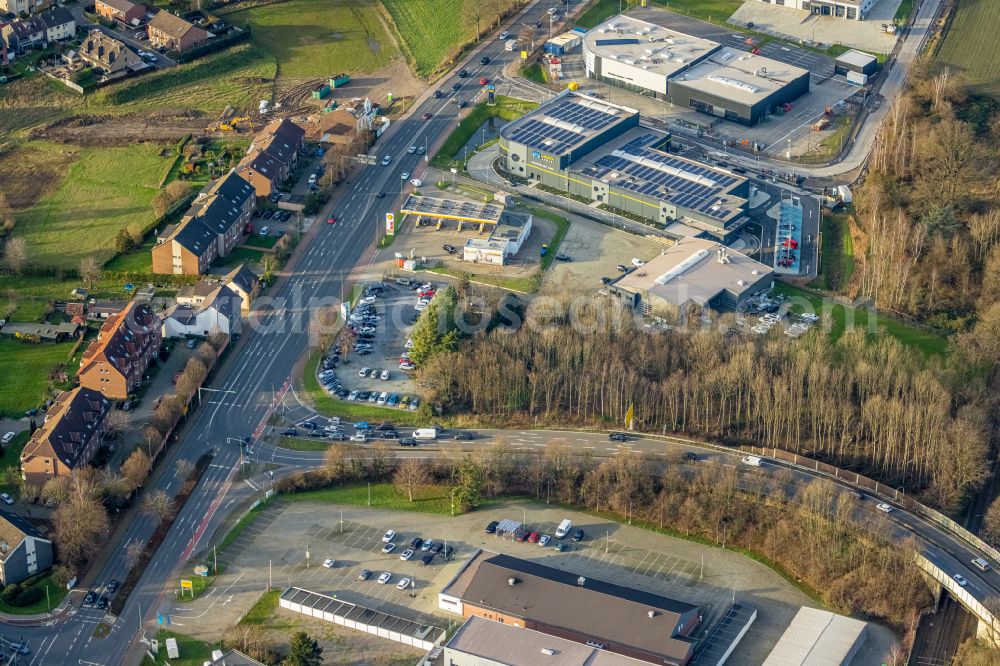 Aerial photograph Duisburg - Industrial estate and company settlement on street Friedrich-Ebert-Strasse in the district Walsum in Duisburg at Ruhrgebiet in the state North Rhine-Westphalia, Germany