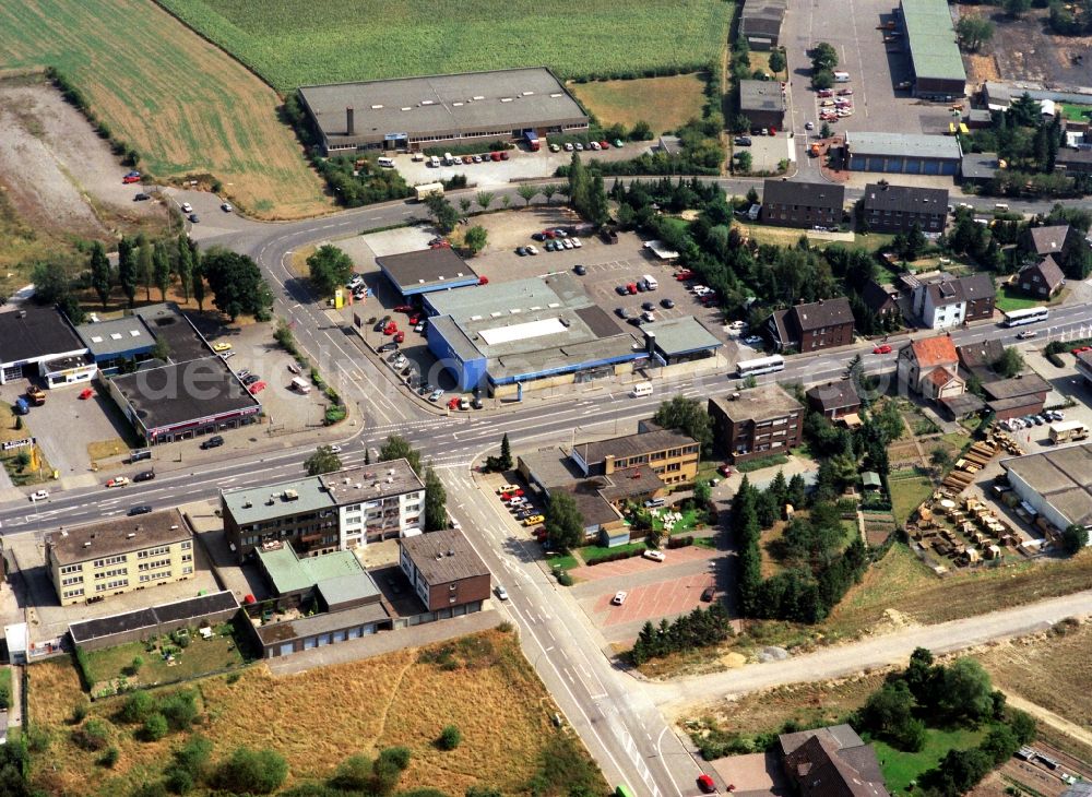 Aerial photograph Kamp-Lintfort - Industrial estate and company settlement Prinzenstrasse - Oststrasse in Kamp-Lintfort in the state North Rhine-Westphalia