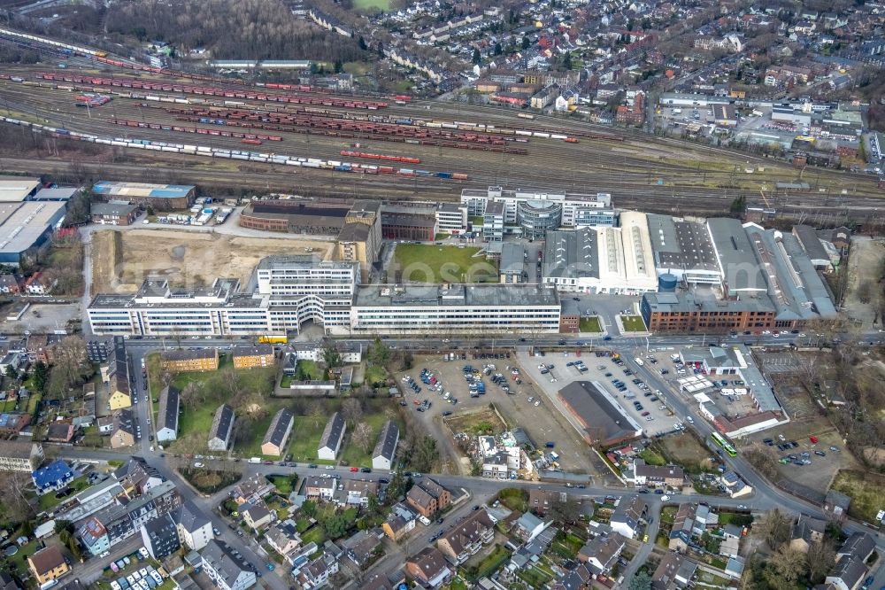 Oberhausen from the bird's eye view: Industrial estate and company settlement of Quartier231 with logistics buildings and office buildings and the development area of the industrial wasteland along the Duisburger Strasse in Oberhausen at Ruhrgebiet in the state North Rhine-Westphalia, Germany