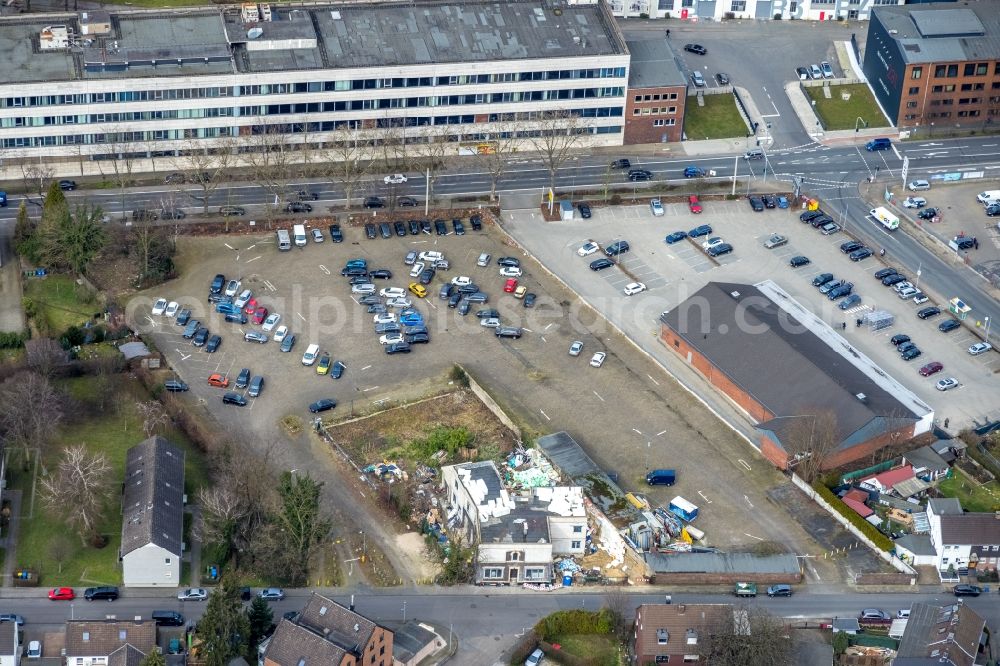 Aerial photograph Oberhausen - Industrial estate and company settlement of Quartier231 with logistics buildings and office buildings and the development area of the industrial wasteland along the Duisburger Strasse in Oberhausen at Ruhrgebiet in the state North Rhine-Westphalia, Germany