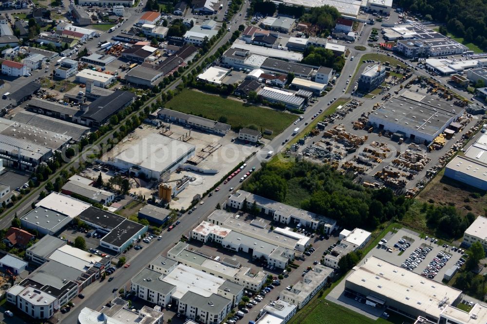 Rödermark from the bird's eye view: Industrial estate and company settlement on Roedermarkring in Roedermark in the state Hesse