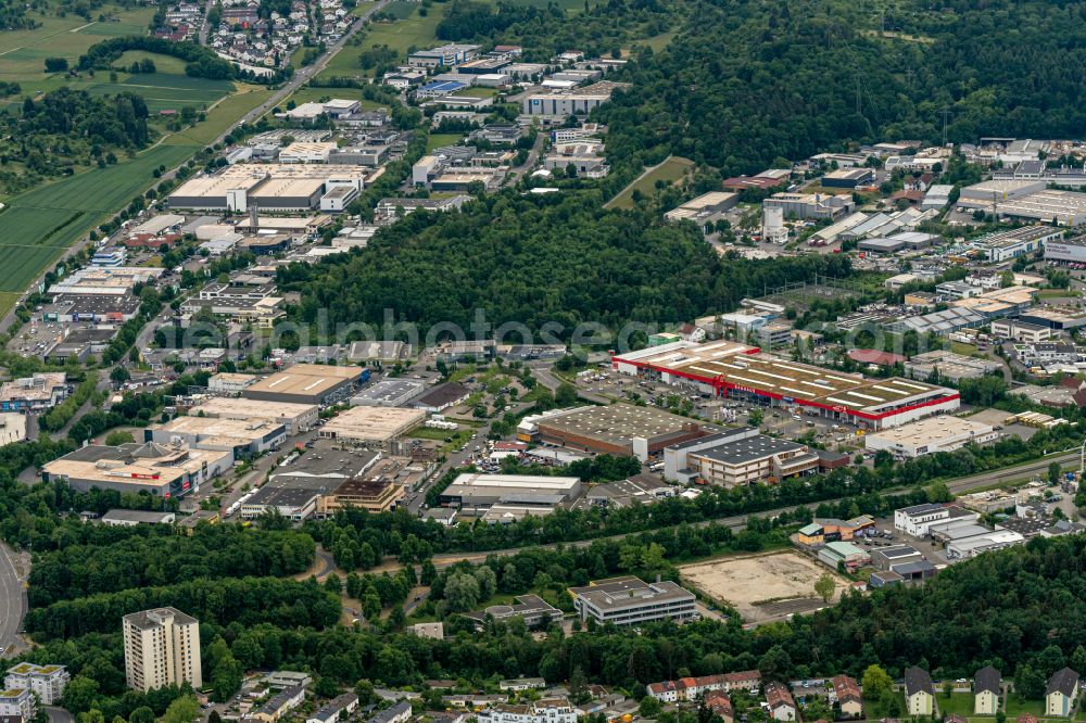 Aerial photograph Reutlingen - Industrial estate and company settlement on street Ernst-Abbe-Strasse in Reutlingen in the state Baden-Wuerttemberg, Germany