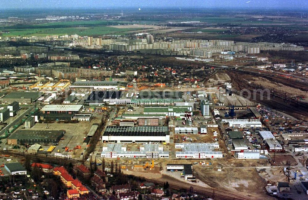 Aerial image Berlin - 26.03.1995 Gewerbegebiet an der Rhinstraße in Berlin - Lichtenberg