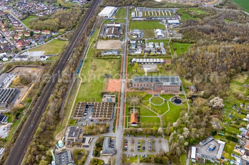 Hamm from the bird's eye view: Industrial estate and company settlement on Sachsenweg in the district Heessen in Hamm at Ruhrgebiet in the state North Rhine-Westphalia, Germany