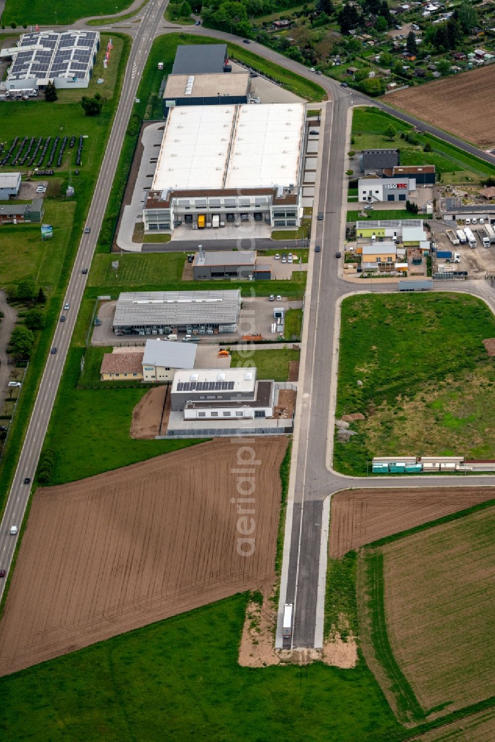 Aerial image Kenzingen - Industrial estate and company settlement Salzmatten in Kenzingen in the state Baden-Wuerttemberg, Germany