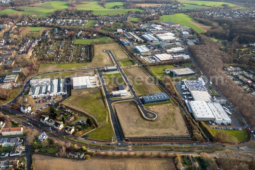 Bochum from the bird's eye view: Industrial estate and company settlement An of Salzstrasse - Am Hellweg in Bochum in the state North Rhine-Westphalia, Germany