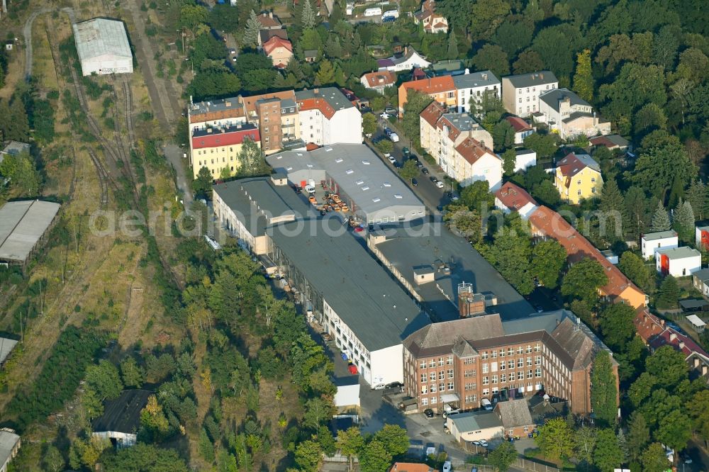 Berlin from the bird's eye view: Industrial estate and company settlement on Seelenbinderstrasse in the district Koepenick in Berlin, Germany