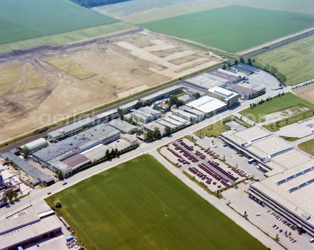 Aerial image Poing - Industrial estate and company settlement with dem Stahlgruber Headoffice in Poing in the state Bavaria, Germany