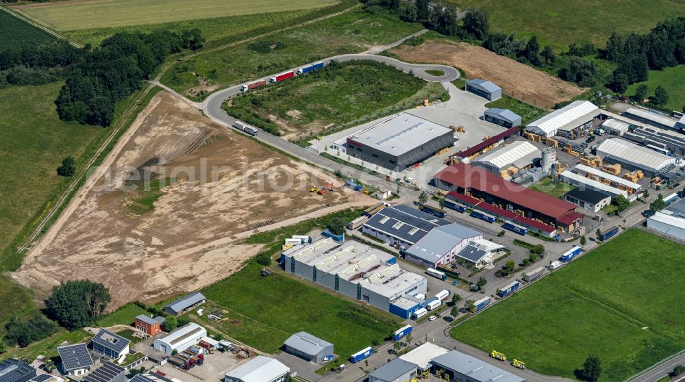 Aerial photograph Baden-Baden - Industrial estate and company settlement Steinbach in Baden-Baden in the state Baden-Wuerttemberg, Germany