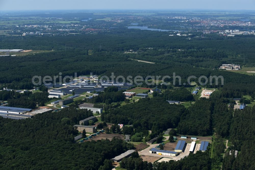 Aerial photograph Schwerin - Industrial estate and company settlement Stern Buchholz in Schwerin in the state Mecklenburg - Western Pomerania