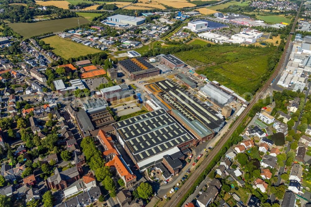 Witten from above - Industrial estate and company settlement on Stockumer Strasse overlooking university buildings of the Private Universitaet Witten/Herdecke gGmbH in Witten in the state North Rhine-Westphalia, Germany