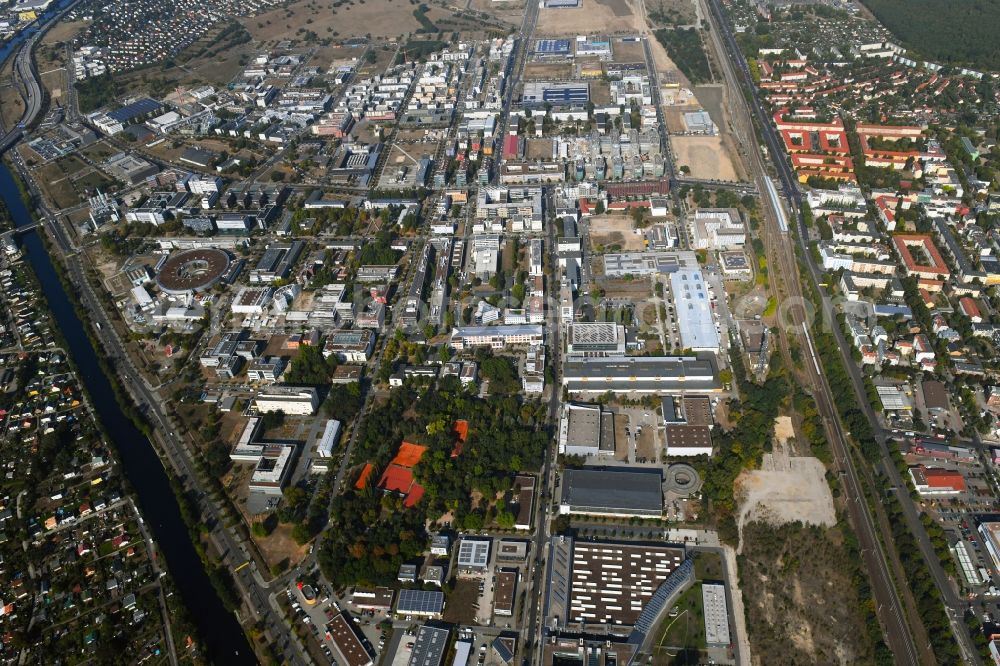 Aerial photograph Berlin - Industrial estate and company settlement Technologiepark Adlershof in the district Adlershof - Johannisthal in Berlin, Germany