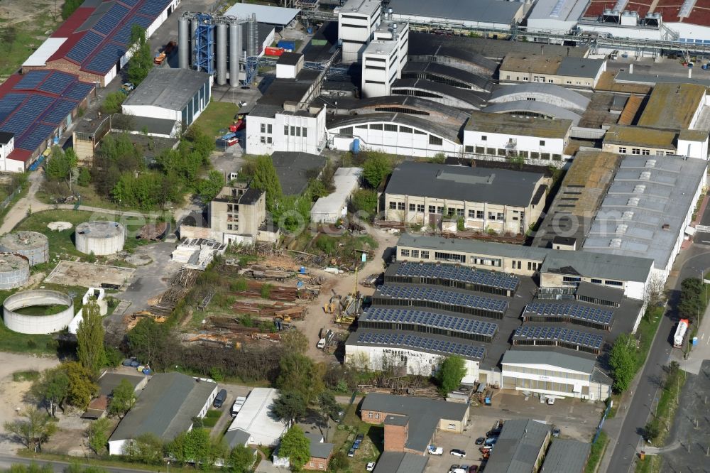 Fürstenwalde/Spree from the bird's eye view: Industrial estate and company settlement on Traenkeweg in Fuerstenwalde/Spree in the state Brandenburg