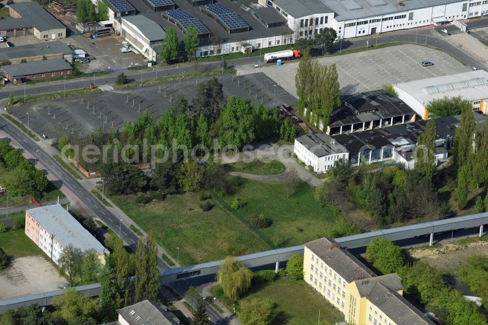 Aerial photograph Fürstenwalde/Spree - Industrial estate and company settlement on Traenkeweg in Fuerstenwalde/Spree in the state Brandenburg