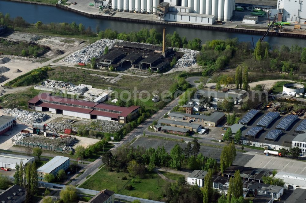 Fürstenwalde/Spree from above - Industrial estate and company settlement on Traenkeweg in Fuerstenwalde/Spree in the state Brandenburg