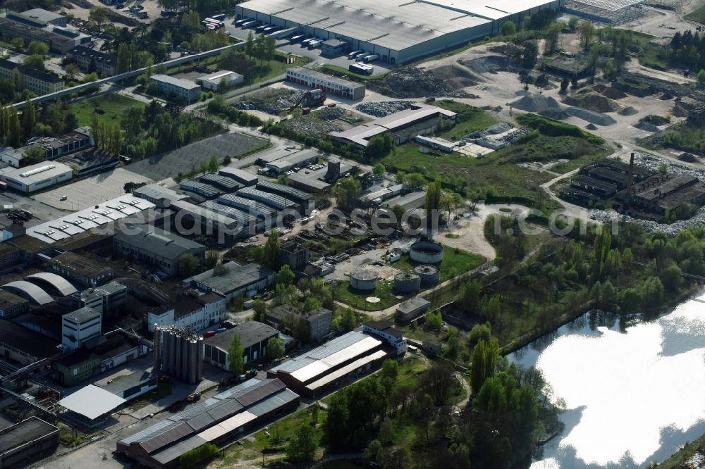 Fürstenwalde/Spree from above - Industrial estate and company settlement on Traenkeweg in Fuerstenwalde/Spree in the state Brandenburg