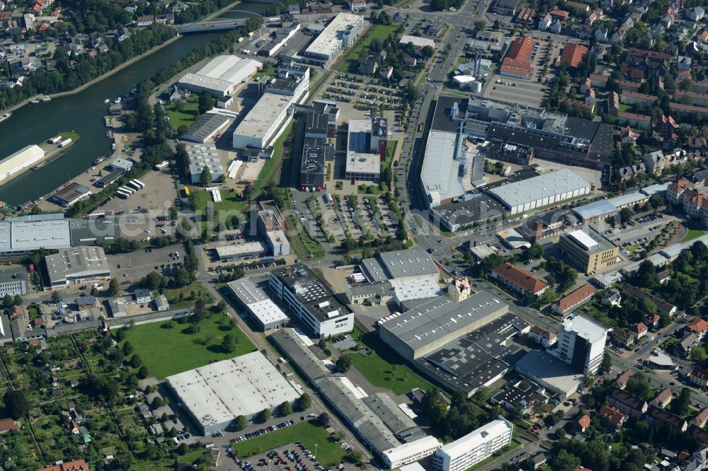 Aerial image Minden - Industrial estate and company settlement on the riverbank of Mittelland Canal in Minden in the state of North Rhine-Westphalia