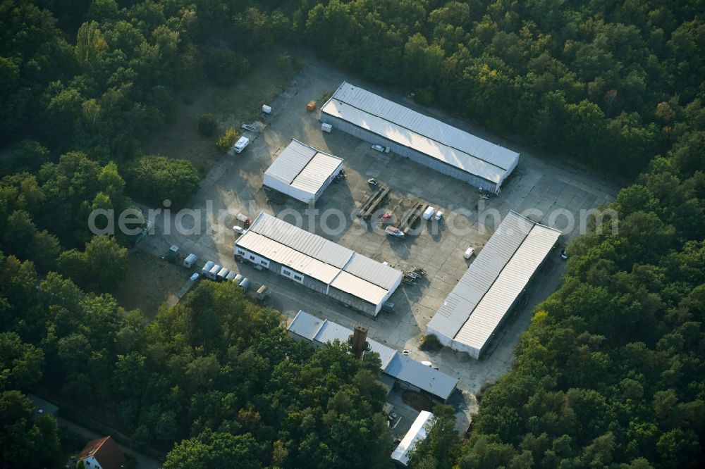 Berlin from the bird's eye view: Industrial estate and company settlement Unter den Birken in the district Uhlenhorst in Berlin, Germany