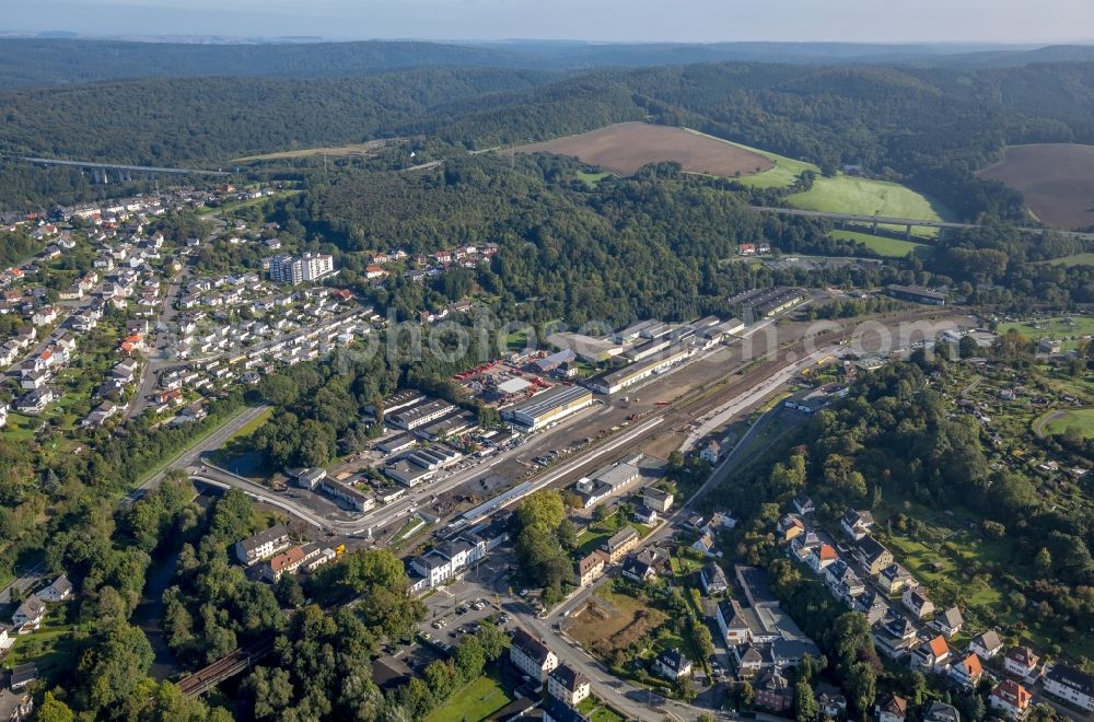 Arnsberg from above - Industrial estate and company settlement Zu den Werkstaetten in Arnsberg in the state North Rhine-Westphalia, Germany