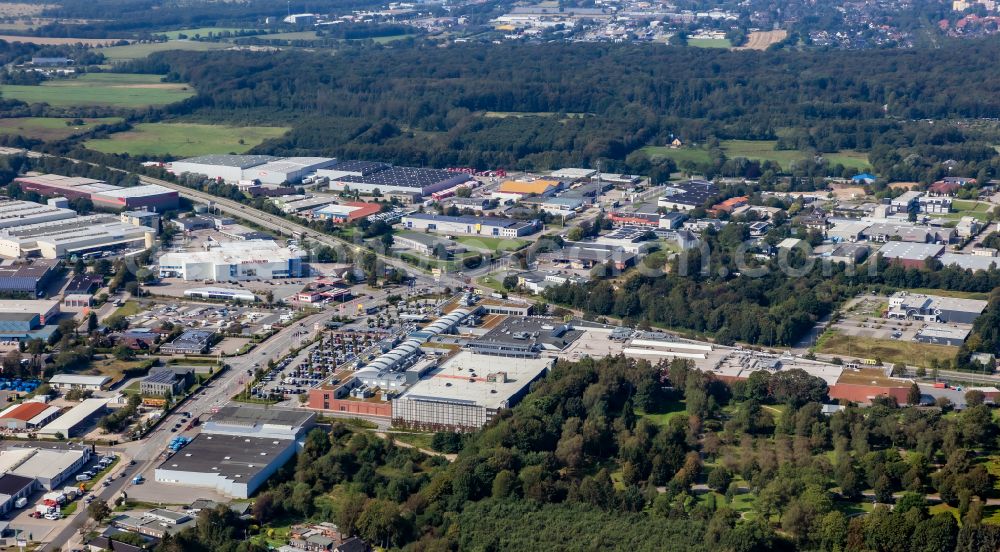 Aerial image Flensburg - Commercial area west of the cemetery park Friedenshuegel in Flensburg in the state Schleswig-Holstein, Germany