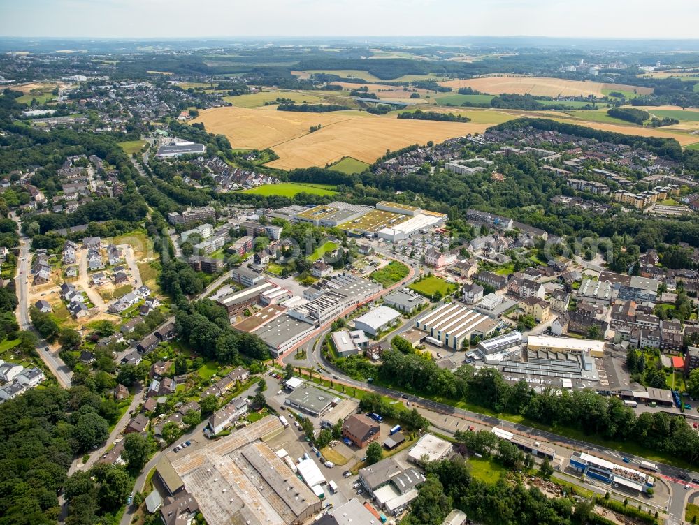 Aerial photograph Heiligenhaus - Industrial estate and company settlement an der B227 / Westphalen way in Heiligenhaus in the state North Rhine-Westphalia